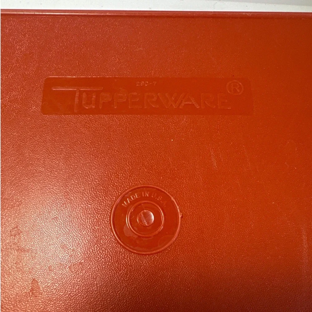 Tupperware Food Storage Container Vintage 290-7 Red Sheer Lid 13x9 GoodCondition